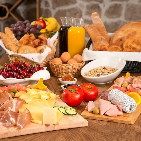 Bed & Breakfast Basca 4*